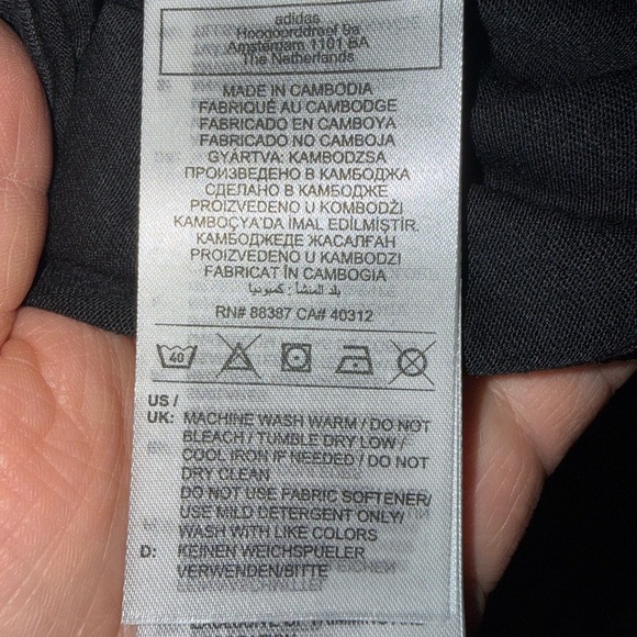 Adidas Shirt Womens XL Black Training Cropped Tee Top Athletic Workout - Picture 3 of 3